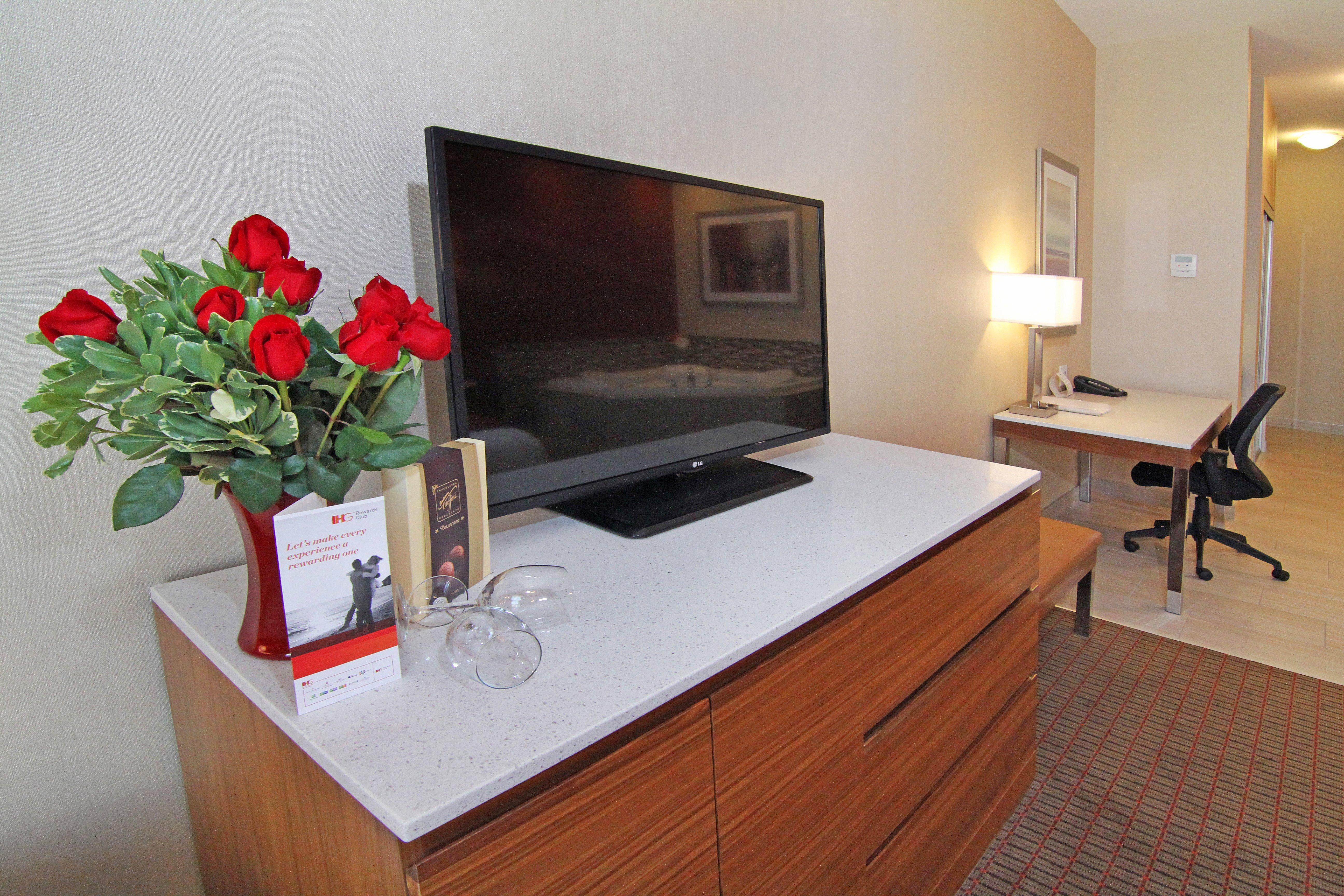 Holiday Inn Express And Suites Calgary University By Ihg Dış mekan fotoğraf