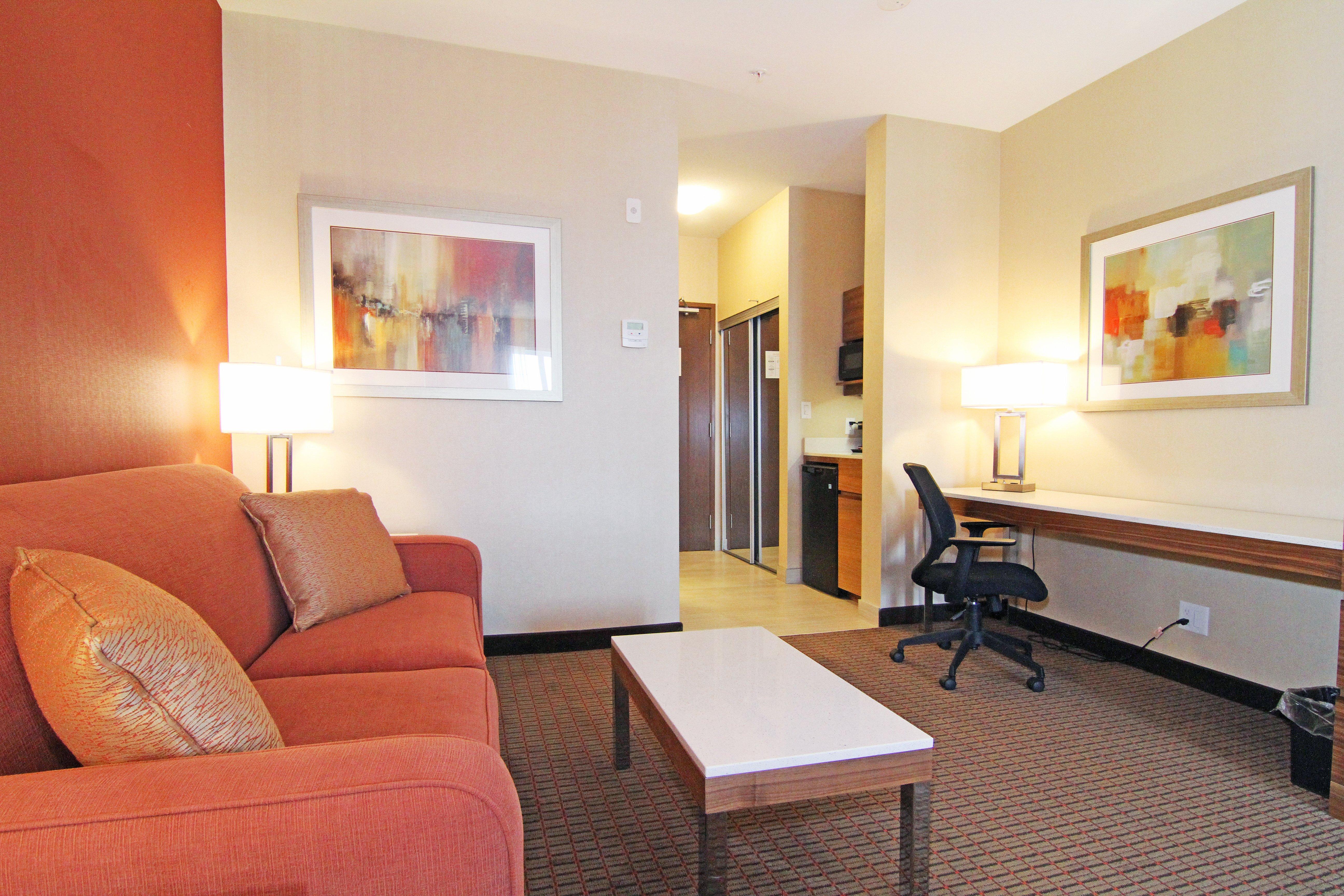 Holiday Inn Express And Suites Calgary University By Ihg Dış mekan fotoğraf
