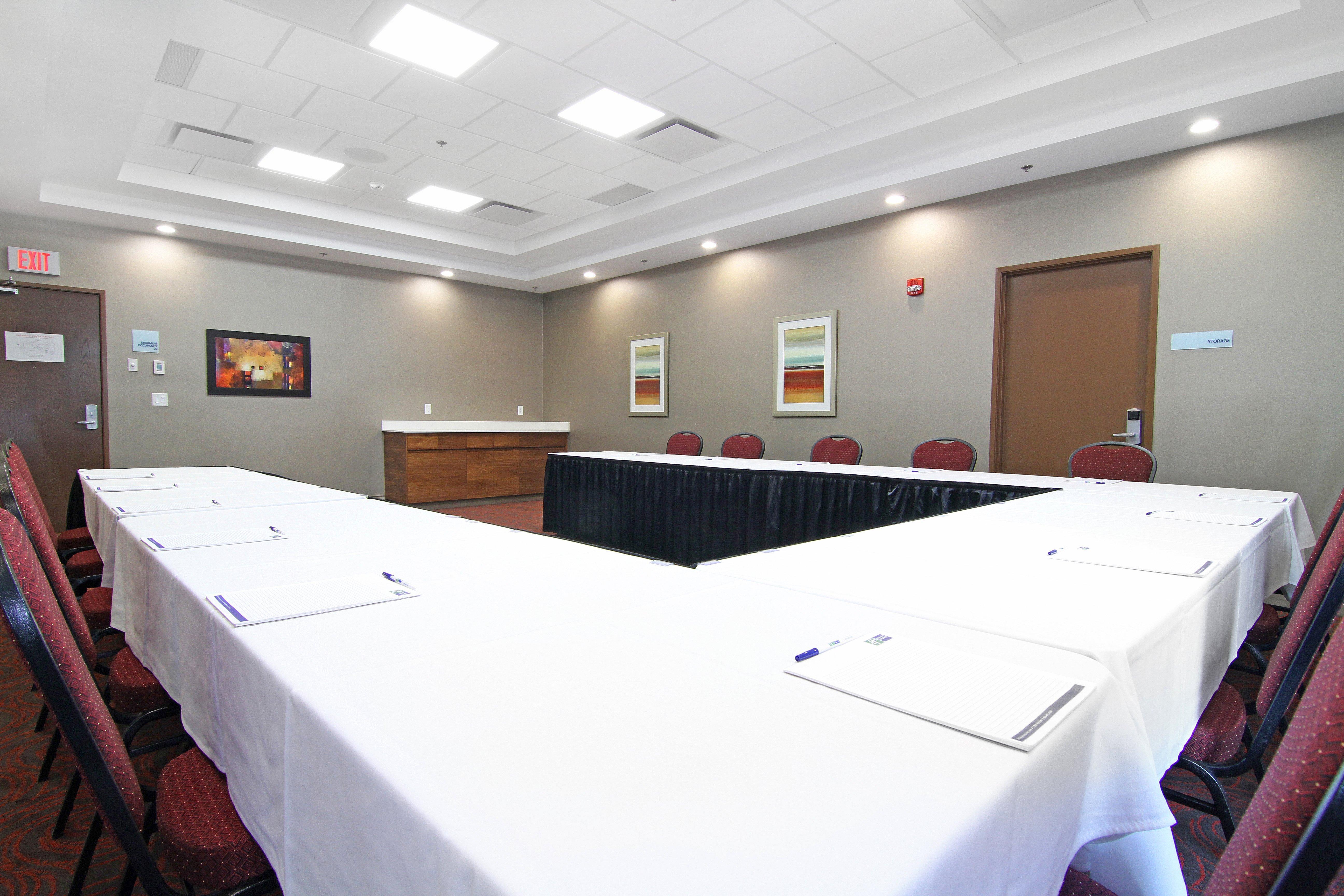 Holiday Inn Express And Suites Calgary University By Ihg Dış mekan fotoğraf