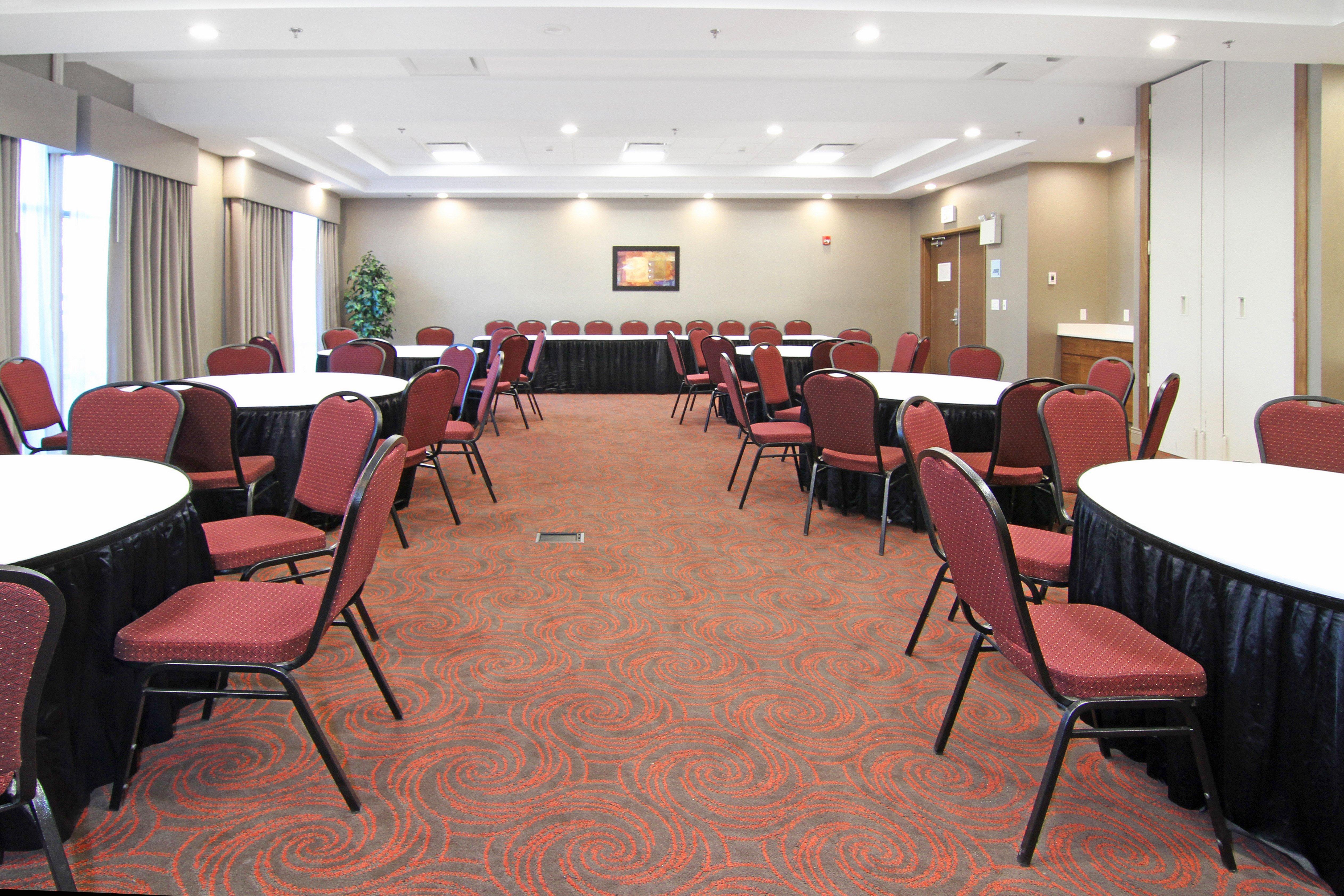 Holiday Inn Express And Suites Calgary University By Ihg Dış mekan fotoğraf
